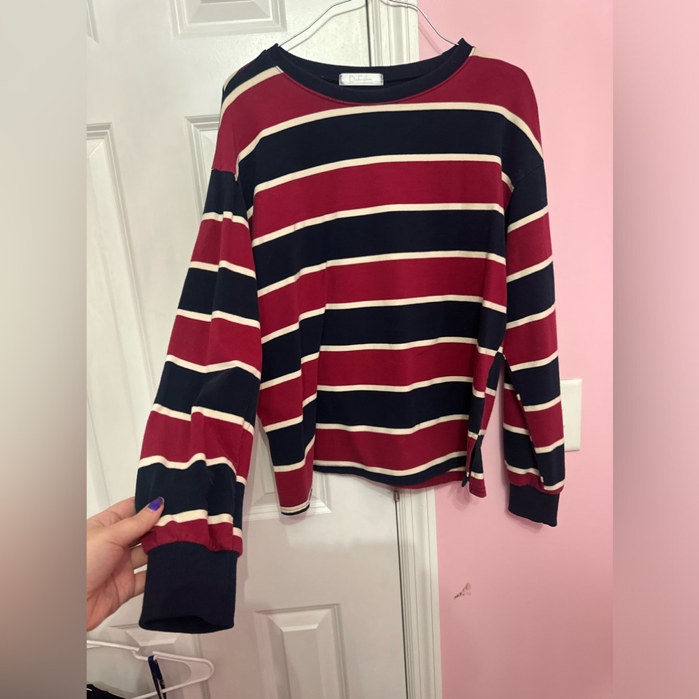 K-fashion crewneck